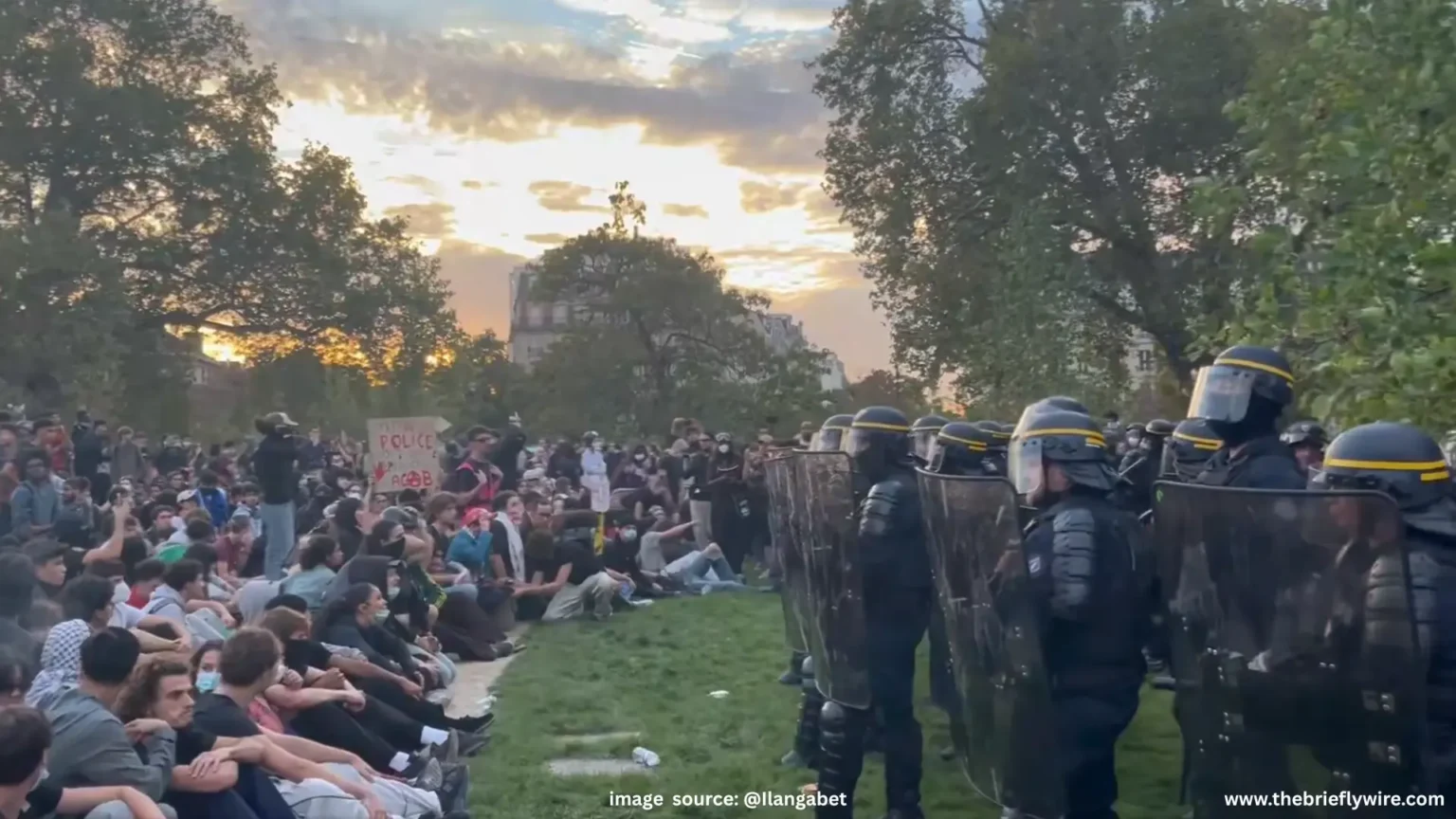 France Suspends Stun Grenade Use During Student Protests After 15-Year-Old Loses Hand